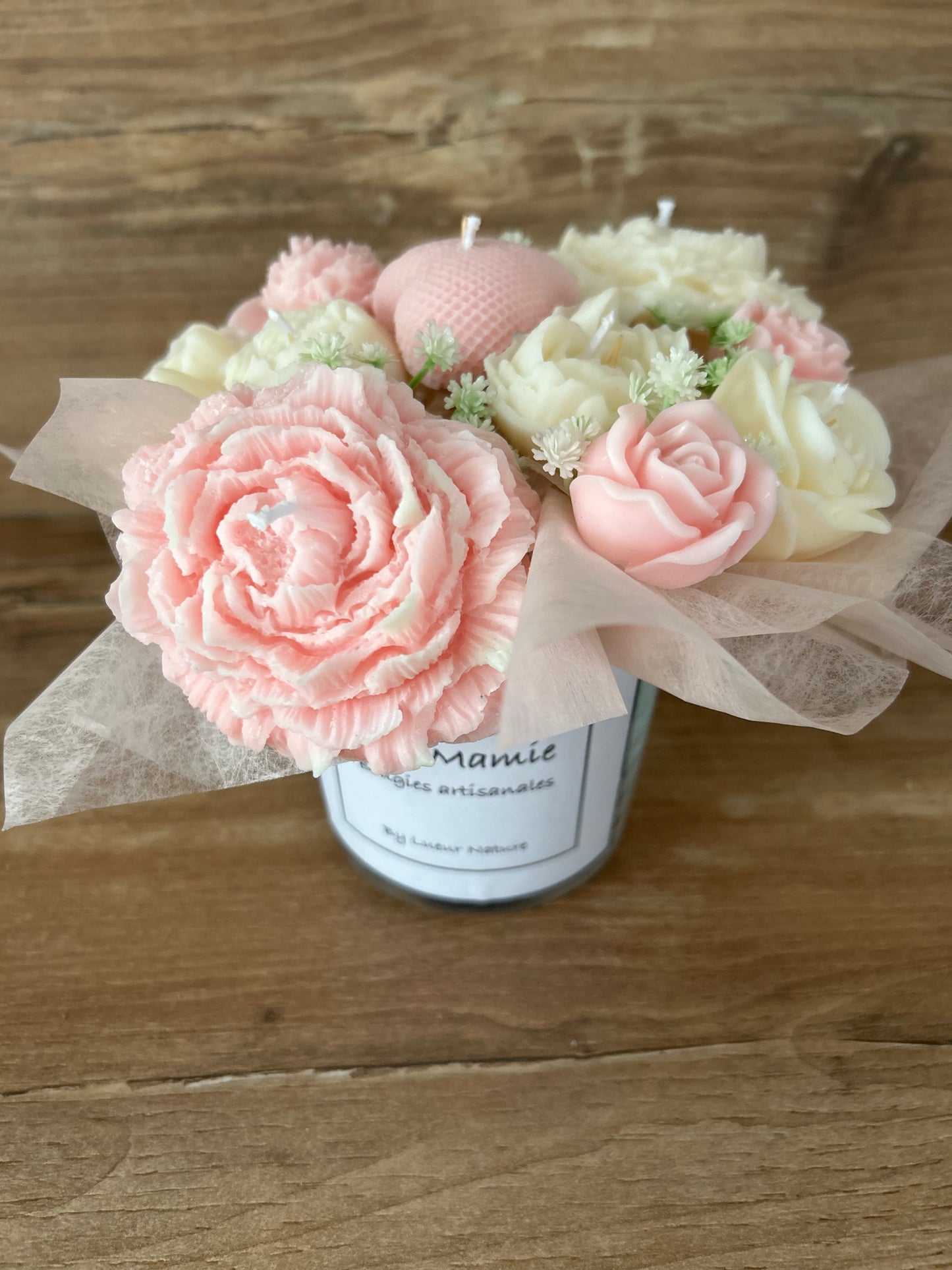 Bouquet de pivoines et rose anciennes