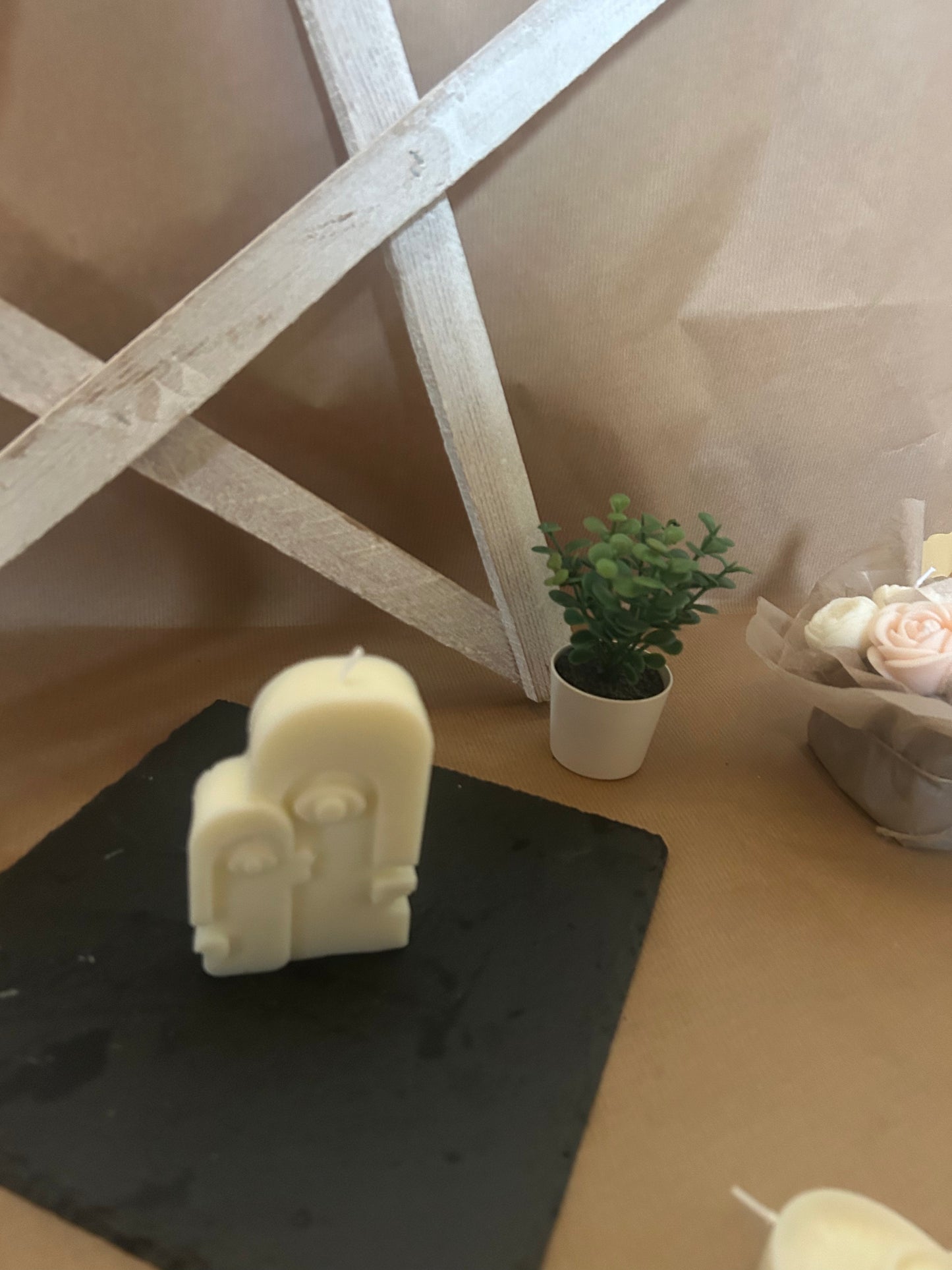 Trio visages modernes